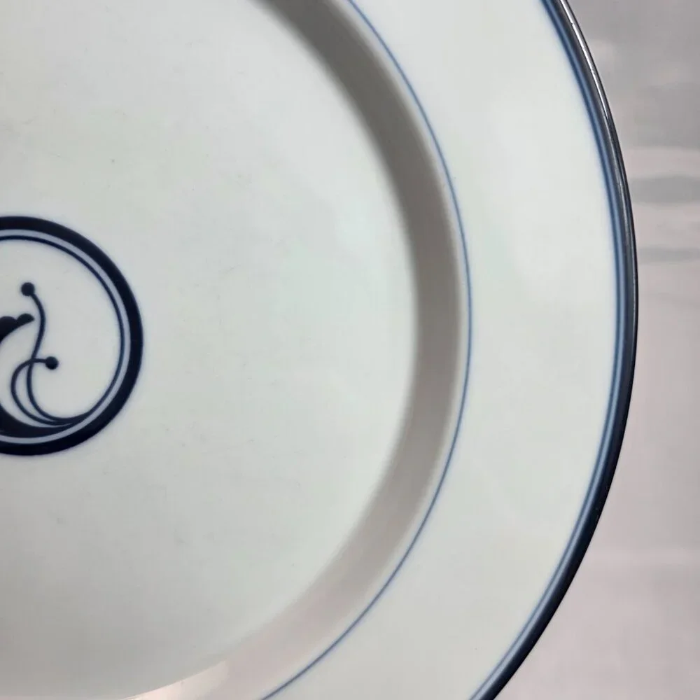 Dansk Juniper Dinner Plate White Blue Leaves & Berries in the Center Japan